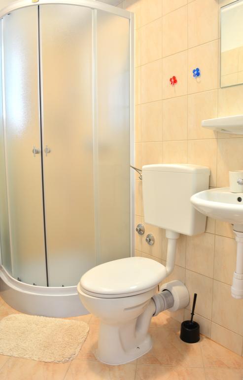 Apartments M&B ポドストラナ エクステリア 写真